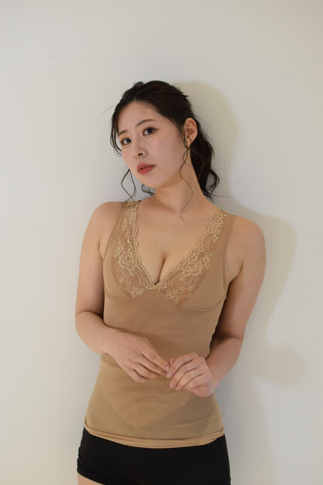 美シルエットレース補正タンクトップ