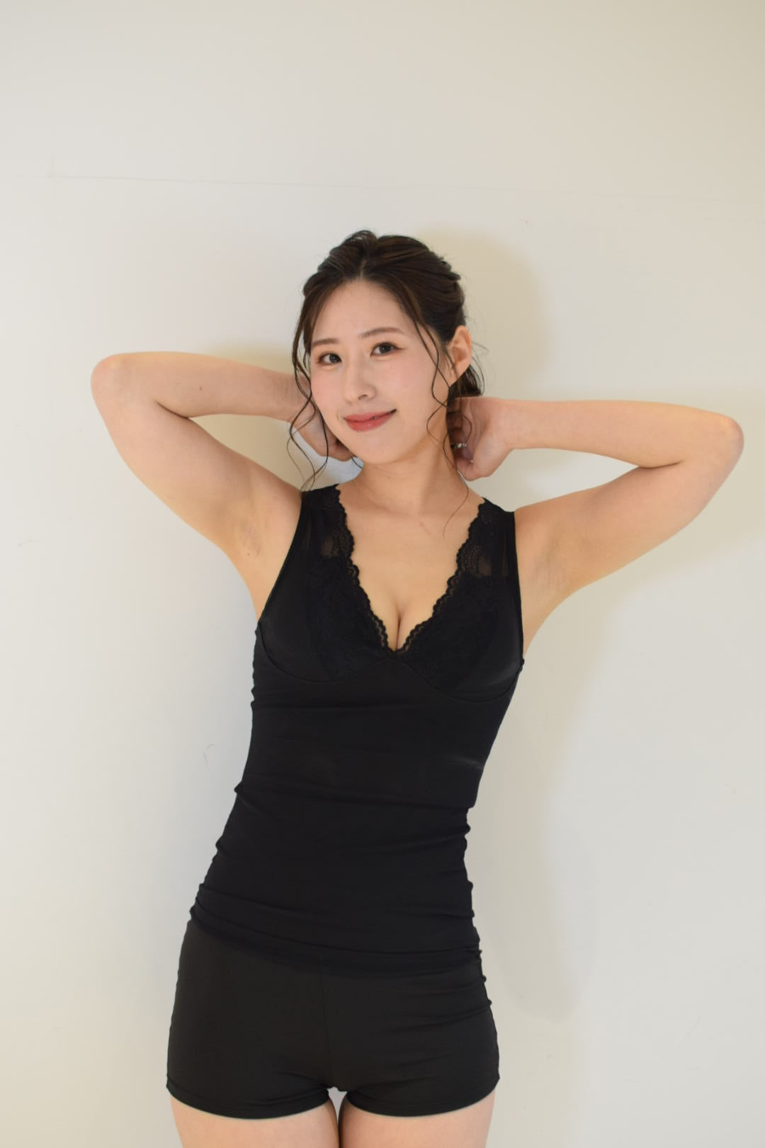 美シルエットレース補正タンクトップ